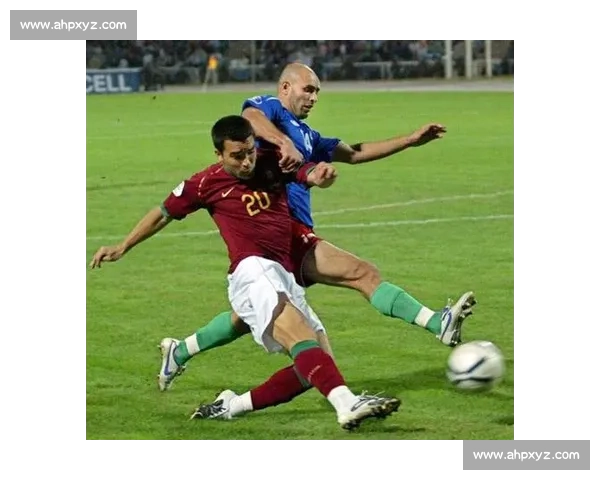 精准解析足球滑铲技巧与实战应用全面训练方法